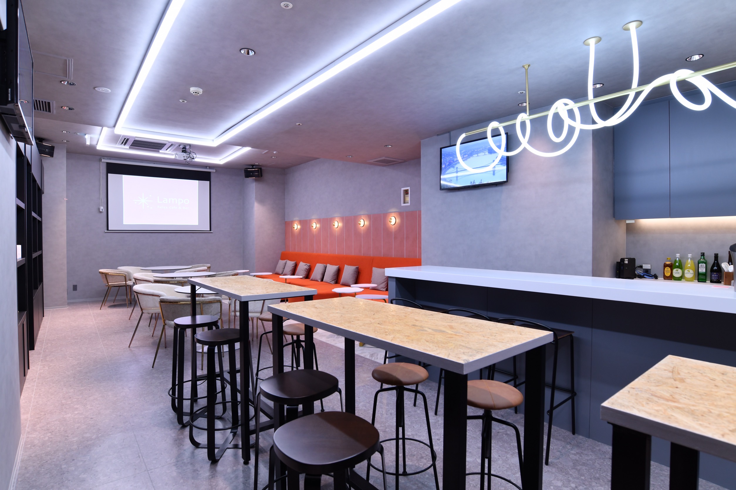 Relax Cafe&Bar Lampo